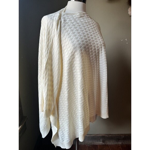 Lululemon Womens Divinity Poncho Sweater Shawl Wrap Light Ivory One Size - Picture 2 of 5